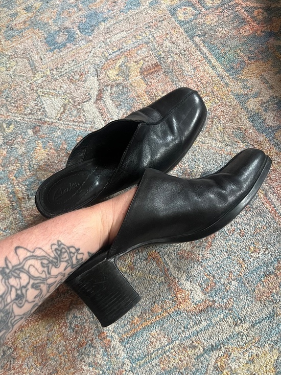 Clarks Shoes - Soft black Clarks mules